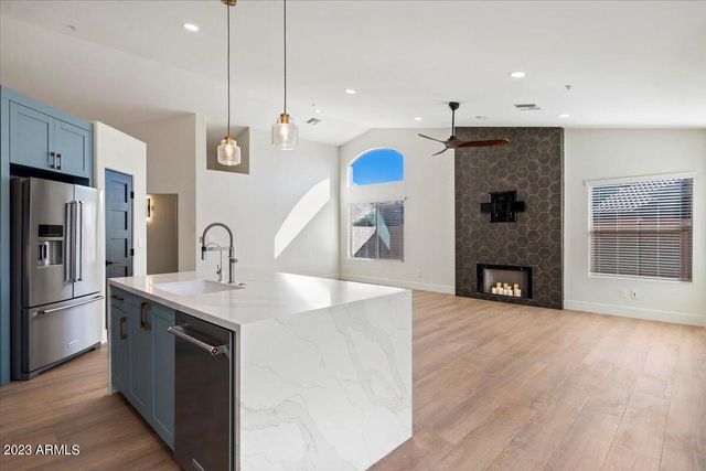 9179 E KIMBERLY Way, Scottsdale, AZ 85255