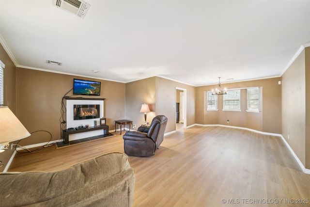 9221 N 165th East Avenue, Owasso, OK 74055