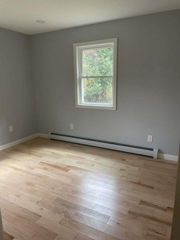 40 Hillcrest Road, Rutland City, VT 05701