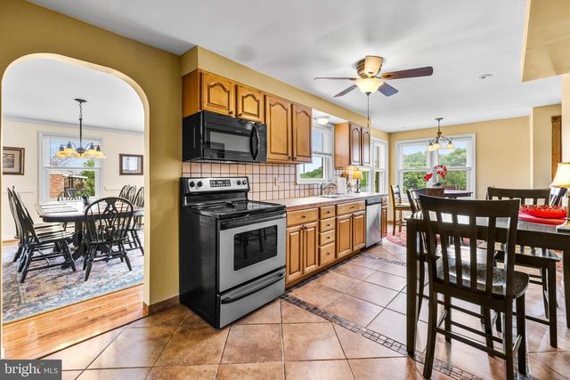 15 PINE ST, Jacobus, PA 17407