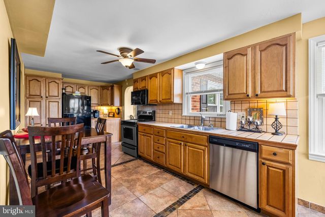 15 PINE ST, Jacobus, PA 17407