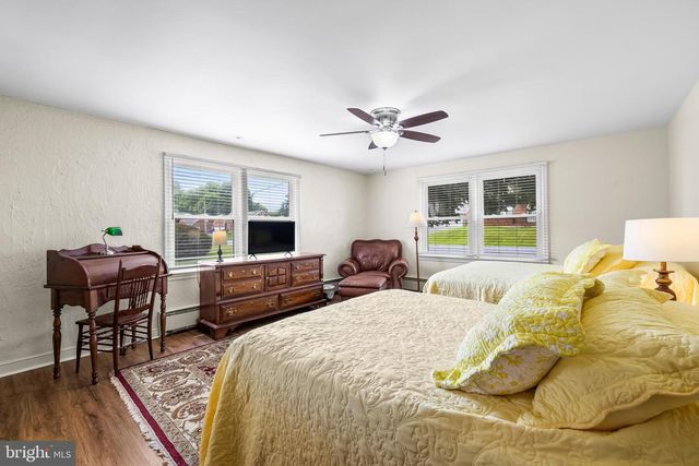 15 PINE ST, Jacobus, PA 17407