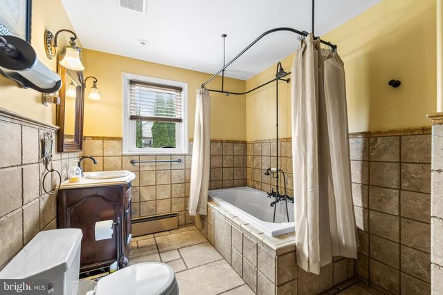 15 PINE ST, Jacobus, PA 17407