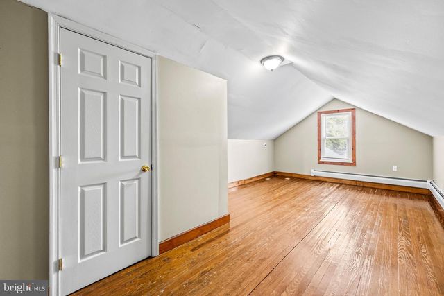 15 PINE ST, Jacobus, PA 17407