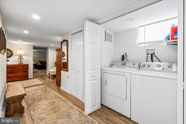 15 PINE ST, Jacobus, PA 17407