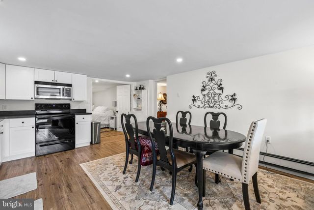 15 PINE ST, Jacobus, PA 17407