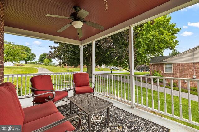 15 PINE ST, Jacobus, PA 17407