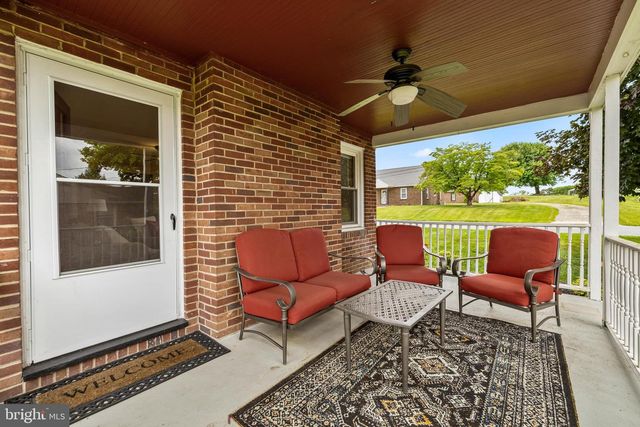 15 PINE ST, Jacobus, PA 17407