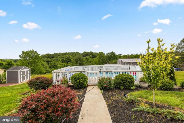 15 PINE ST, Jacobus, PA 17407