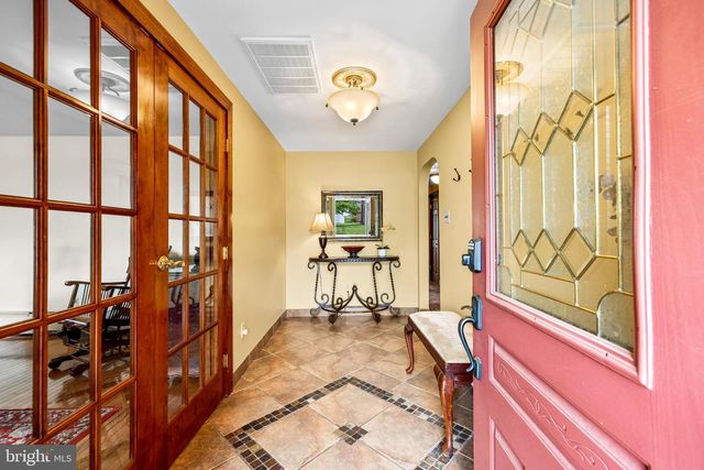 15 PINE ST, Jacobus, PA 17407