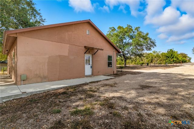 245 Muehl Road, Seguin, TX 78155