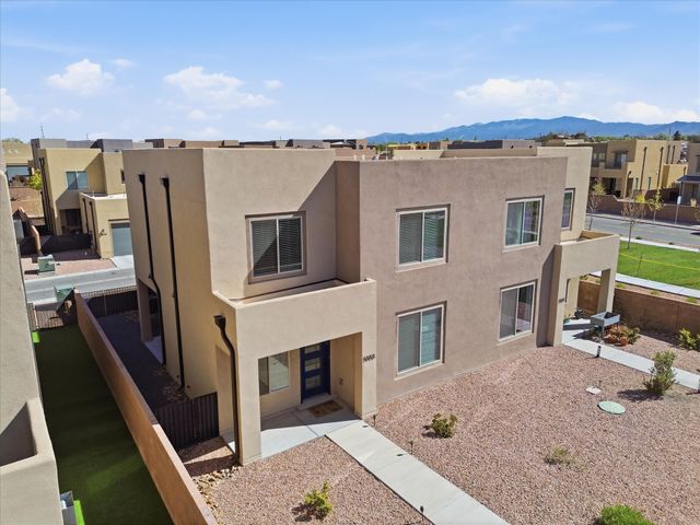 5003 Wheeler Lane, Santa Fe, NM 87507