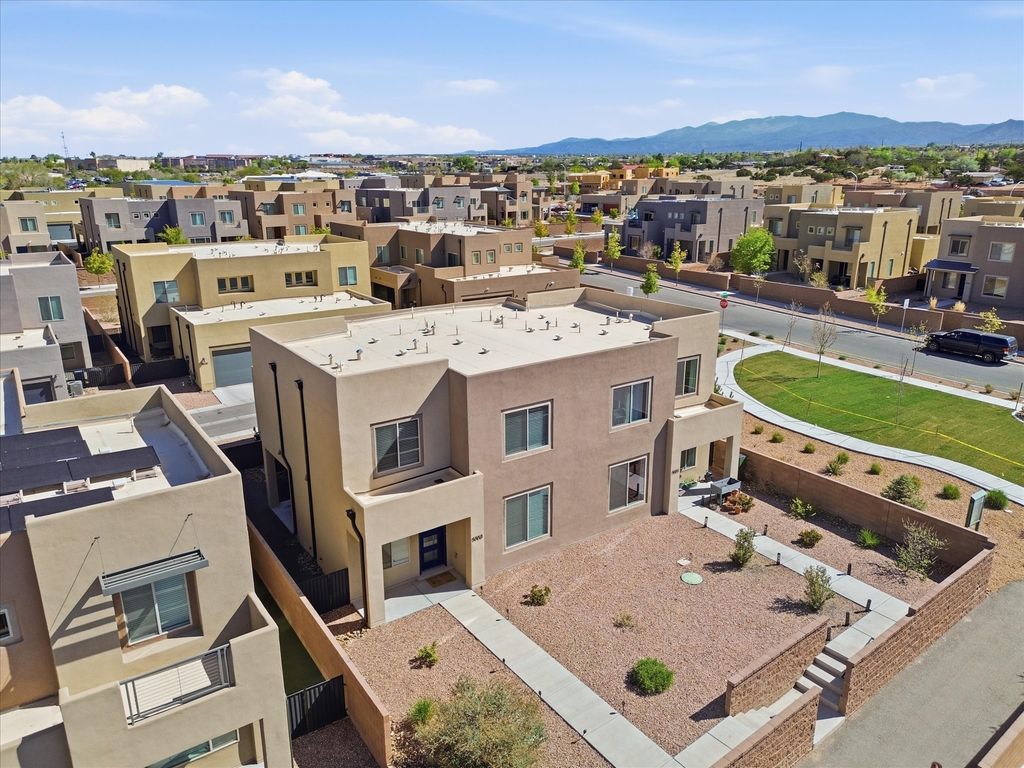 5003 Wheeler Lane, Santa Fe, NM 87507