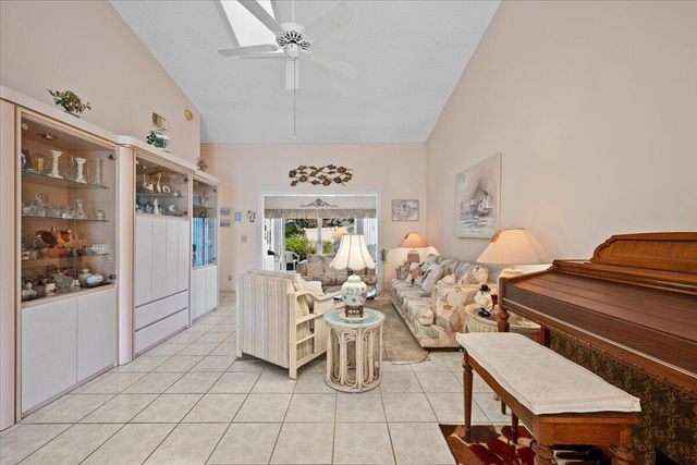 10831 SE Sea Pines Circle, Hobe Sound, FL 33455
