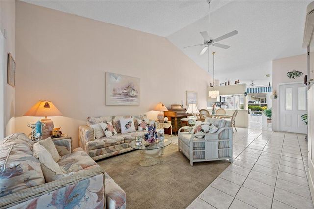 10831 SE Sea Pines Circle, Hobe Sound, FL 33455