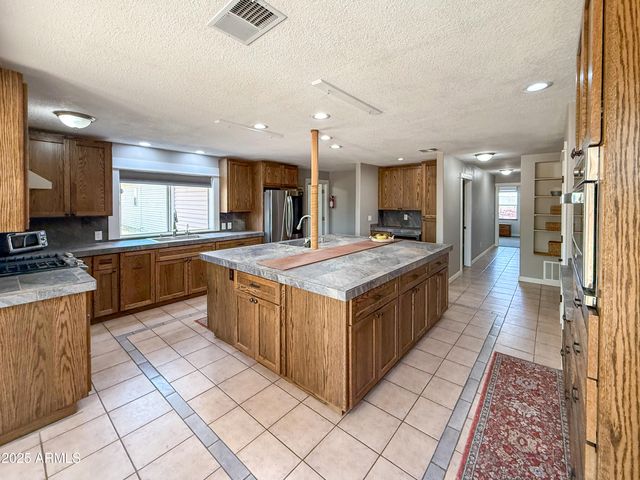 4120 S ARABIAN Drive, Sierra Vista, AZ 85650