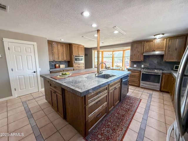 4120 S ARABIAN Drive, Sierra Vista, AZ 85650