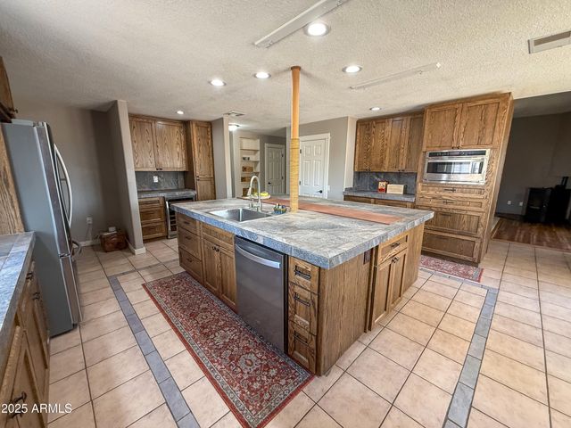 4120 S ARABIAN Drive, Sierra Vista, AZ 85650