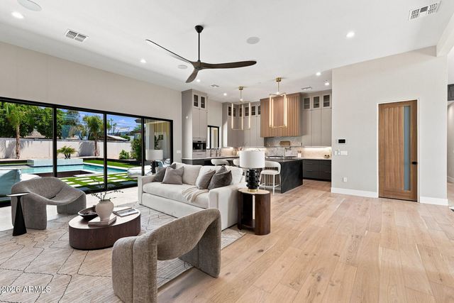 4332 E Vermont Avenue, Phoenix, AZ 85018