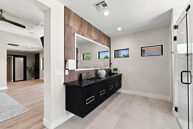 4332 E Vermont Avenue, Phoenix, AZ 85018