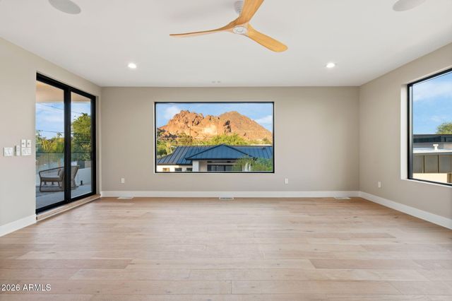 4332 E Vermont Avenue, Phoenix, AZ 85018
