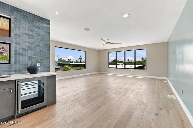 4332 E Vermont Avenue, Phoenix, AZ 85018