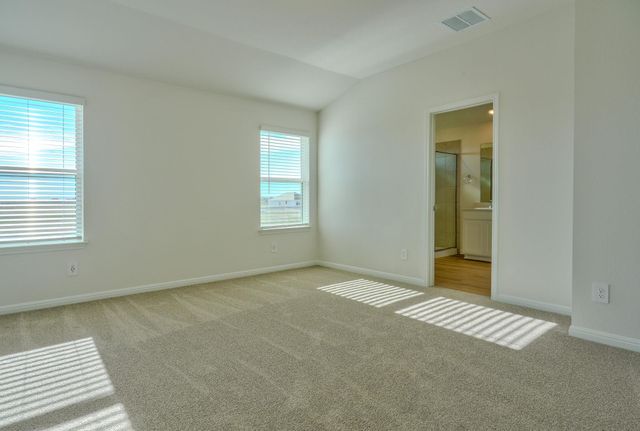 129 Honey Bee RD, Jarrell, TX 76537