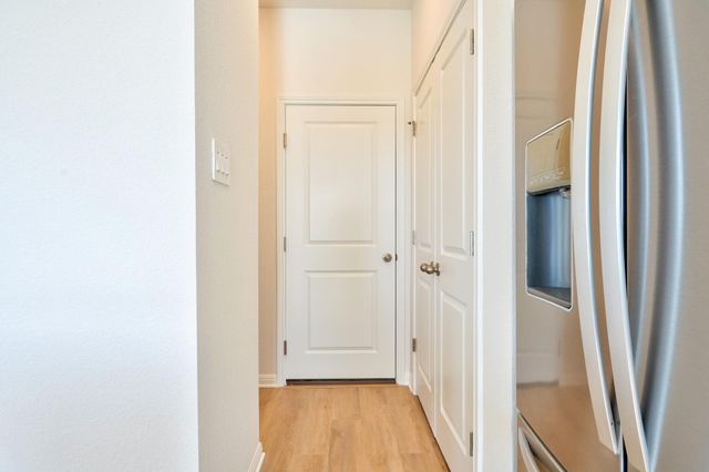 129 Honey Bee RD, Jarrell, TX 76537