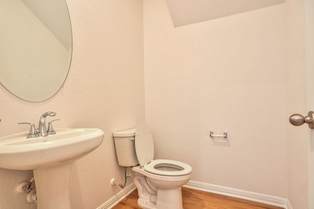 129 Honey Bee RD, Jarrell, TX 76537