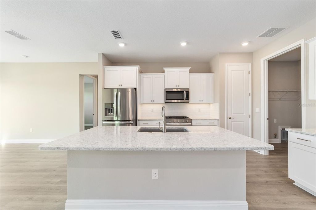 Image 19 of property listing at 10650 SW 101ST LANE ROAD, Ocala, FL 34481