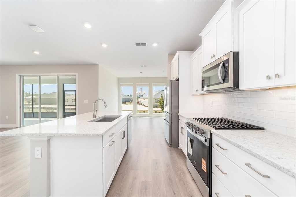 Image 22 of property listing at 10650 SW 101ST LANE ROAD, Ocala, FL 34481