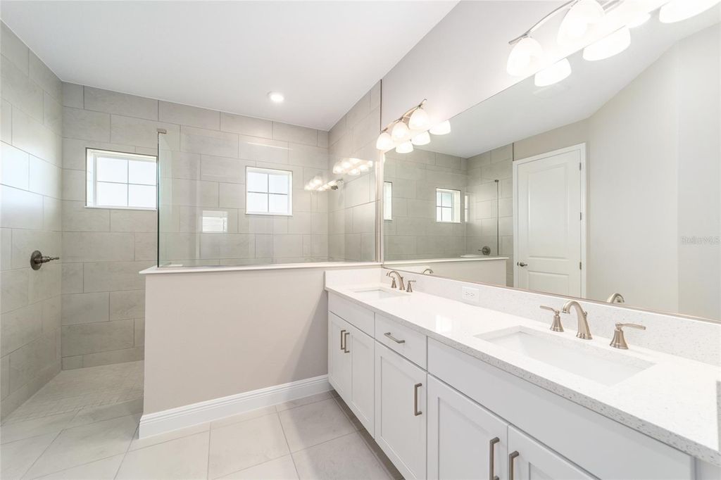 Image 26 of property listing at 10650 SW 101ST LANE ROAD, Ocala, FL 34481