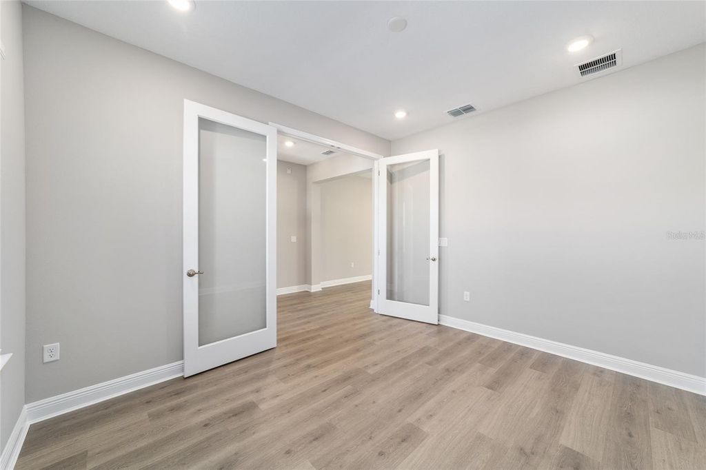 Image 33 of property listing at 10650 SW 101ST LANE ROAD, Ocala, FL 34481