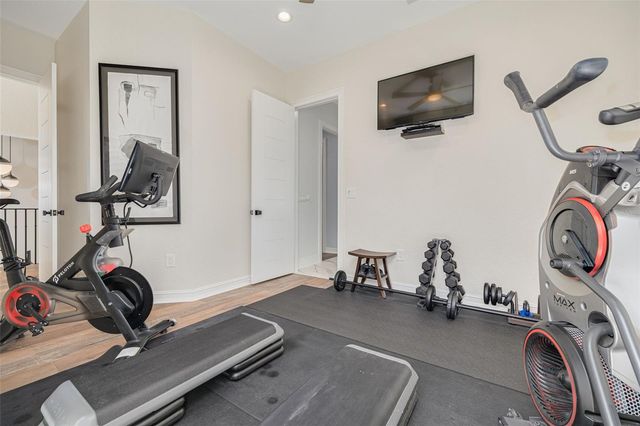 725 BRIGHTWATERS BOULEVARD NE, St Petersburg, FL 33704
