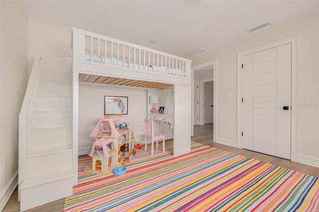 725 BRIGHTWATERS BOULEVARD NE, St Petersburg, FL 33704