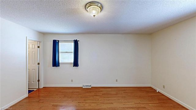 436 Forest Creek Drive, Winston-salem, NC 27107