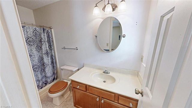 436 Forest Creek Drive, Winston-salem, NC 27107