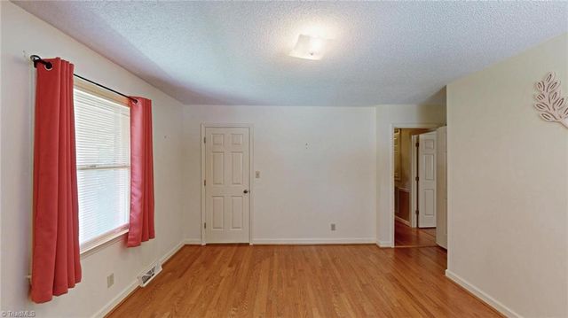 436 Forest Creek Drive, Winston-salem, NC 27107