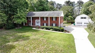 436 Forest Creek Drive, Winston-salem, NC 27107