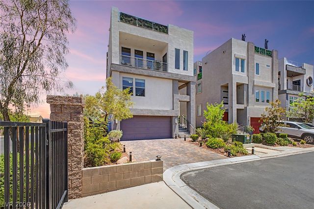 7906 Mountain Lilac Street, Las Vegas, NV 89113