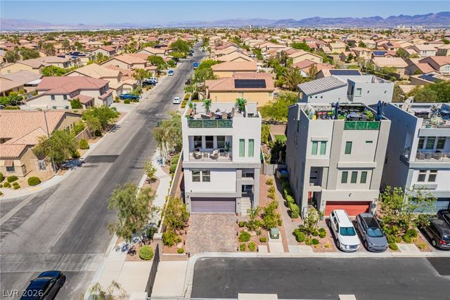 7906 Mountain Lilac Street, Las Vegas, NV 89113