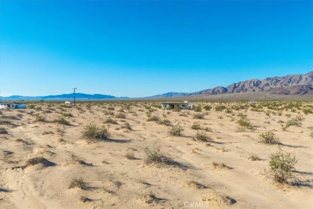 84753 Eddie Albert, 29 Palms, CA 92277