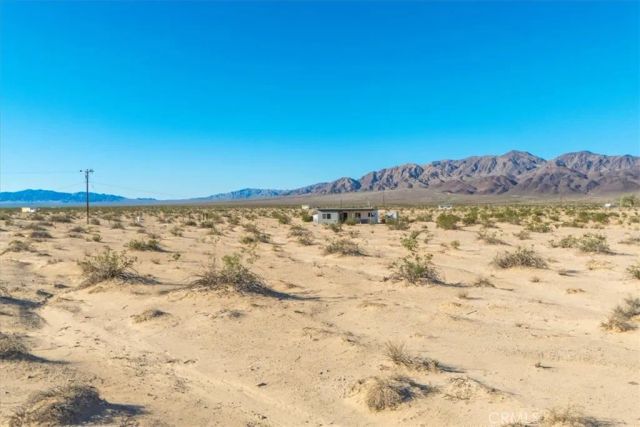 84753 Eddie Albert, 29 Palms, CA 92277