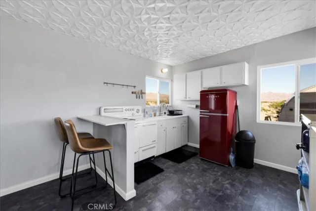 84753 Eddie Albert, 29 Palms, CA 92277