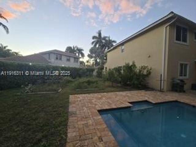 2019 Harbor View Cir, Weston, FL 33327