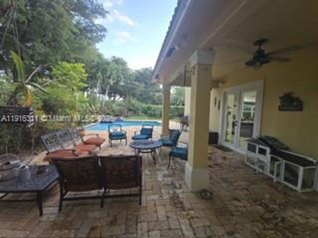 2019 Harbor View Cir, Weston, FL 33327