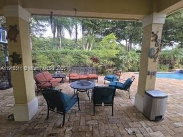 2019 Harbor View Cir, Weston, FL 33327