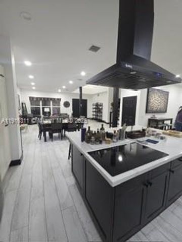 2019 Harbor View Cir, Weston, FL 33327