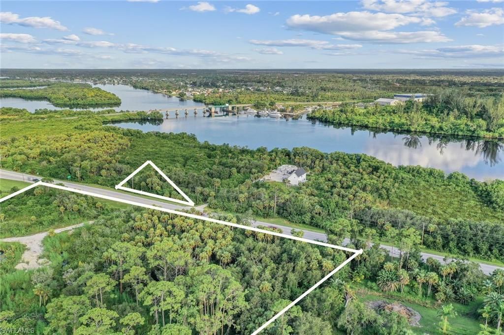 11731 Bayshore RD, NORTH FORT MYERS, FL 33917 — photo 2