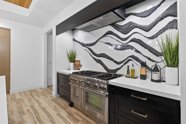 26321 AVENIDA LAS COLINAS, Howey In The Hills, FL 34737